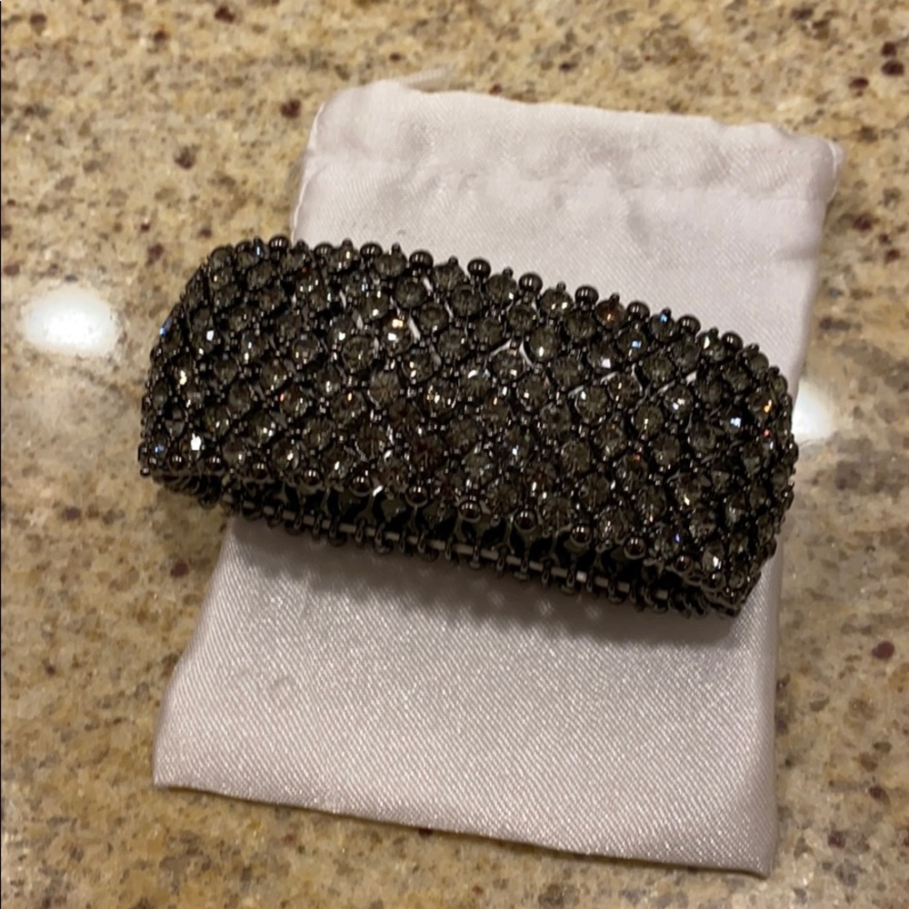 Cuff black crystal expansion bracelet - Picture 2 of 3